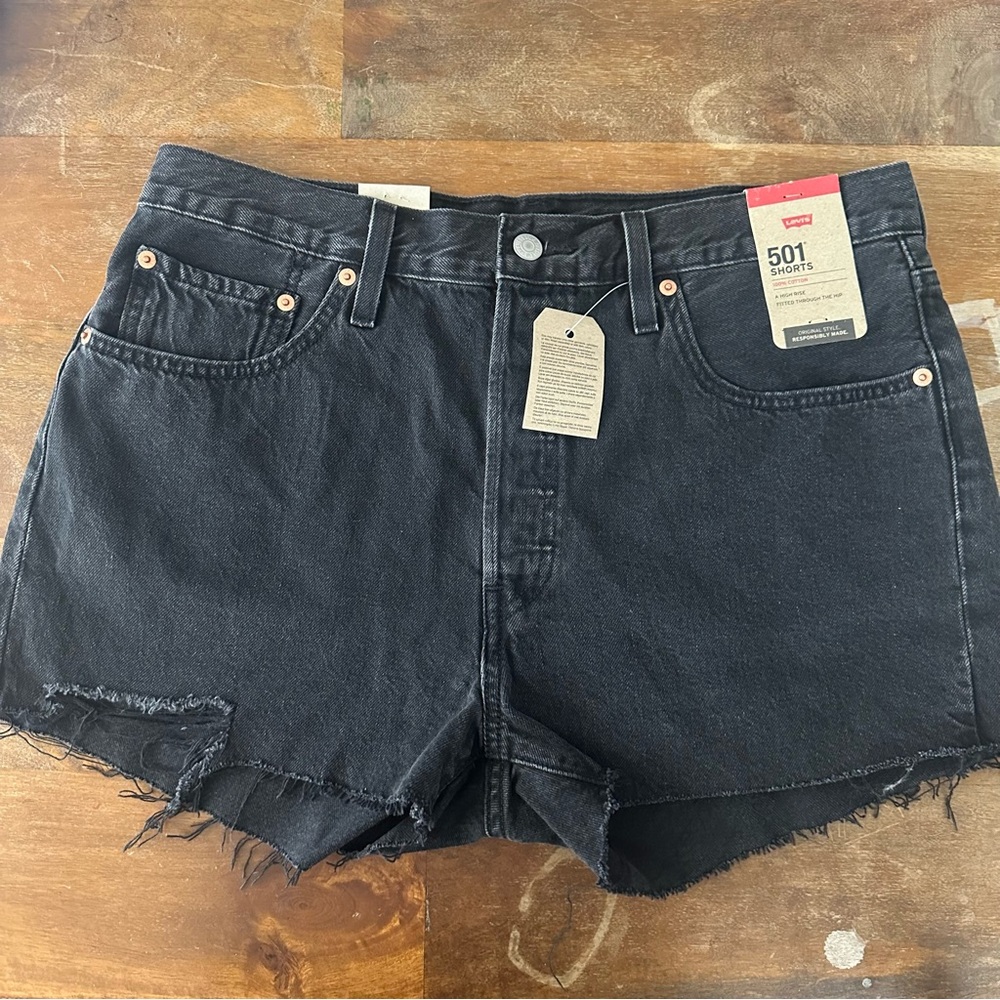 Levi's 501 Women's Black Denim Shorts Button fly‎ raw hem size 32 NWT
